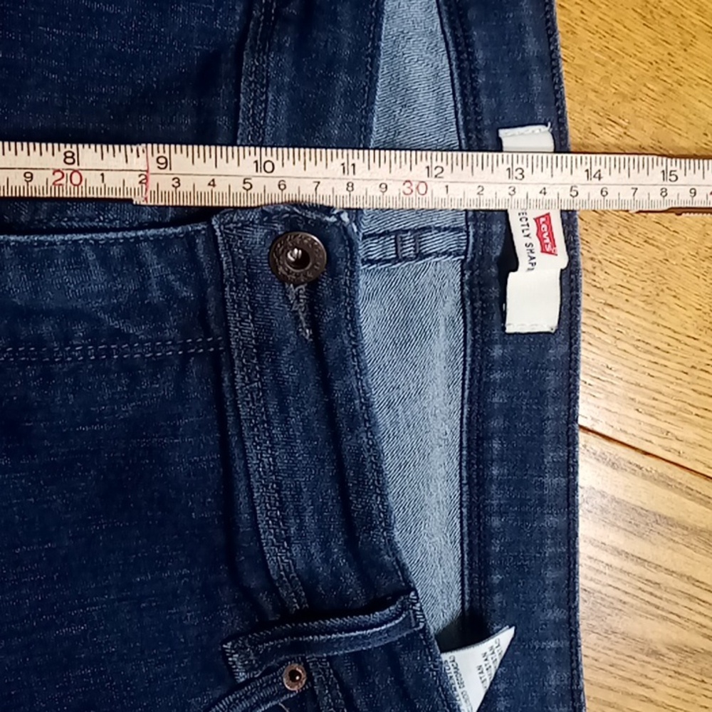 LEVI'S Jean Shorts Womens 24 Blue Dark Denim Preowned Summer Spring - Picture 7 of 8
